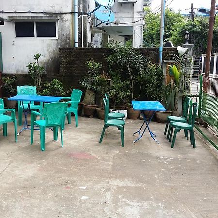 T Venus Hostel Yangon Luaran gambar